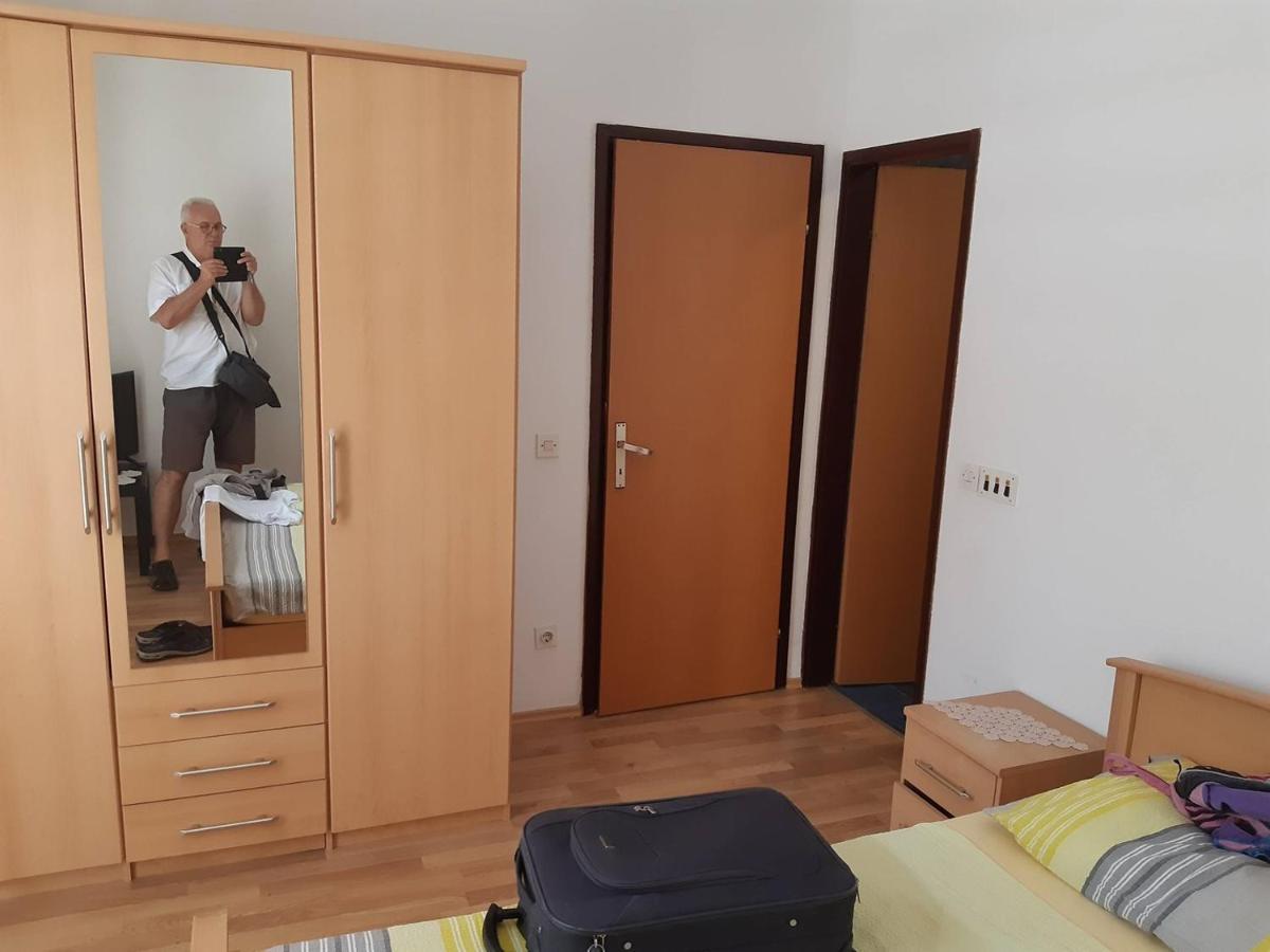 Two Bed Rooms Fortuna Near The Beach بوريتش المظهر الخارجي الصورة