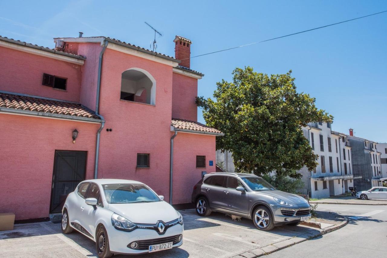 Two Bed Rooms Fortuna Near The Beach بوريتش المظهر الخارجي الصورة