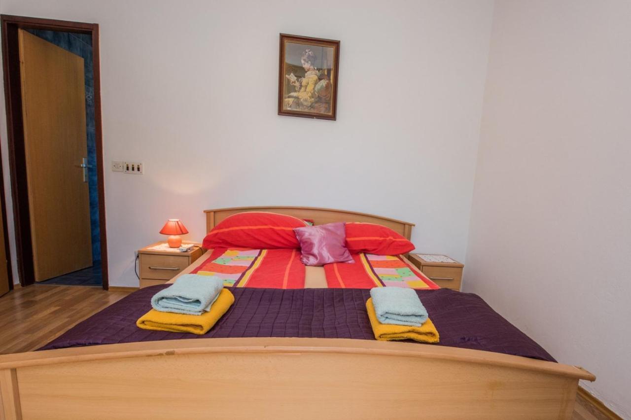 Two Bed Rooms Fortuna Near The Beach بوريتش المظهر الخارجي الصورة