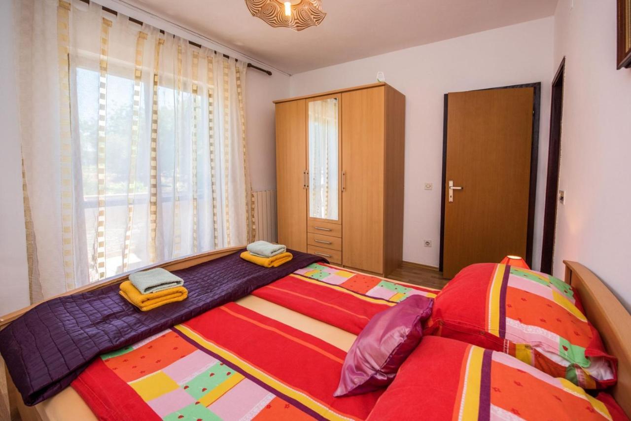 Two Bed Rooms Fortuna Near The Beach بوريتش المظهر الخارجي الصورة