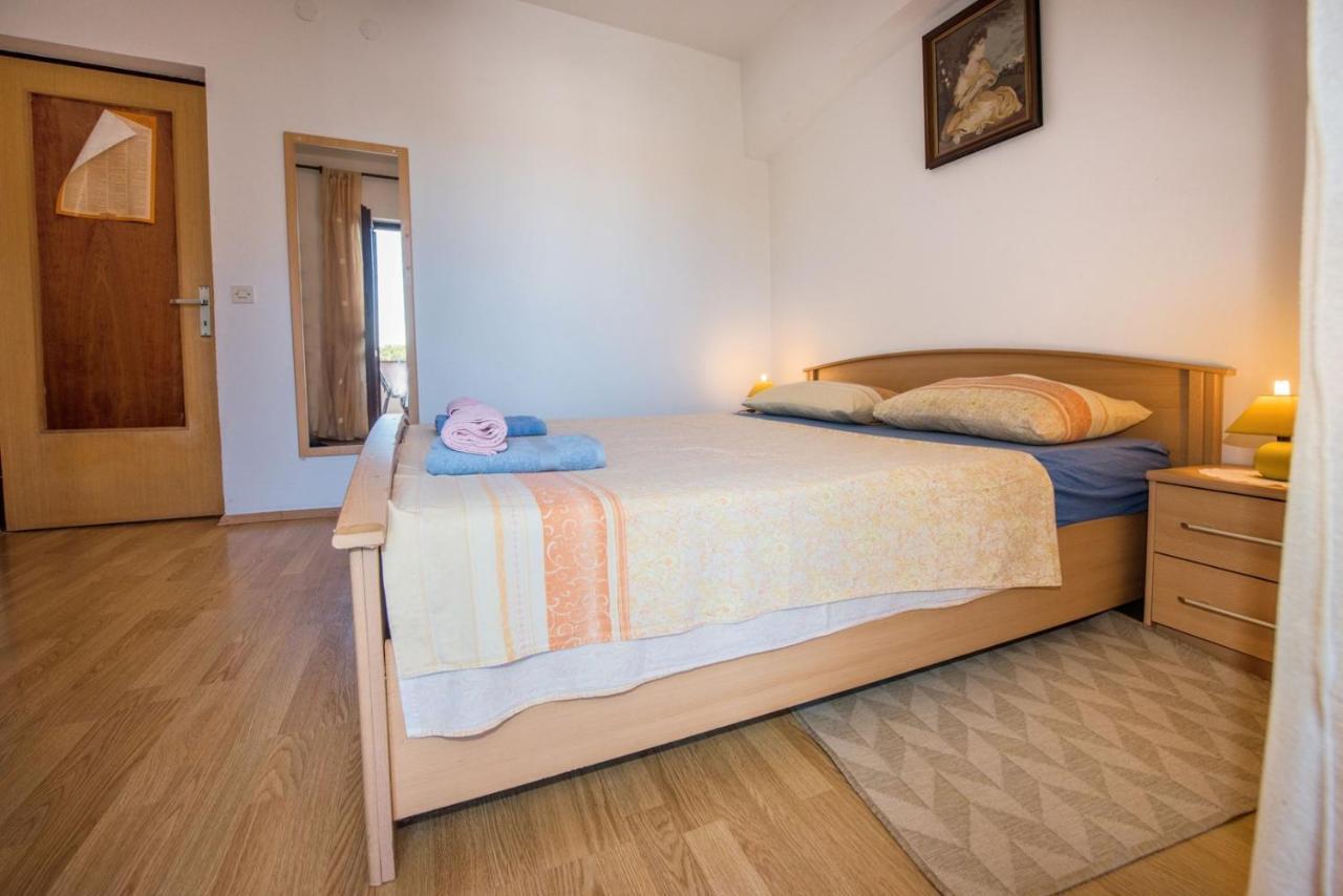 Two Bed Rooms Fortuna Near The Beach بوريتش المظهر الخارجي الصورة