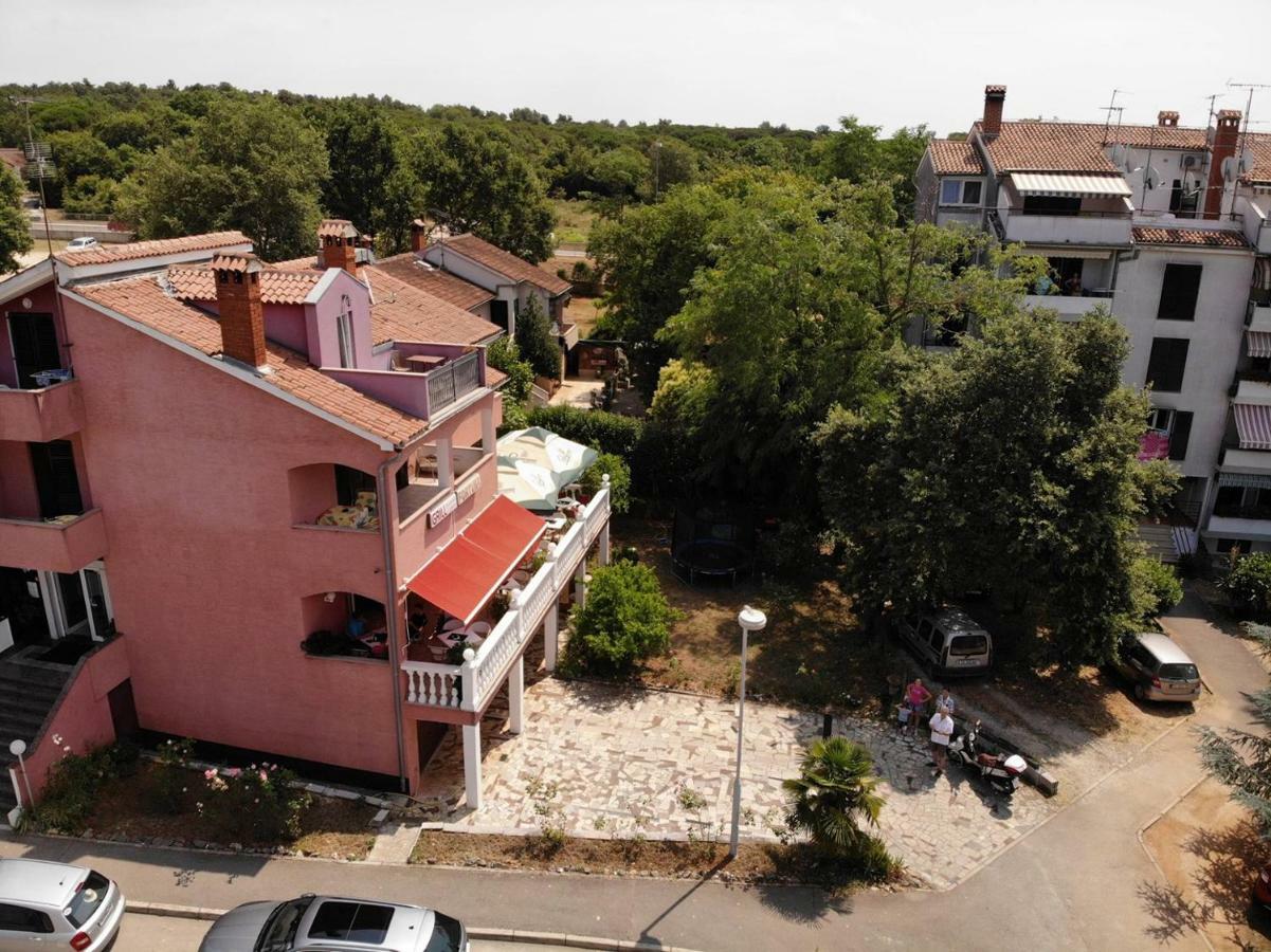 Two Bed Rooms Fortuna Near The Beach بوريتش المظهر الخارجي الصورة